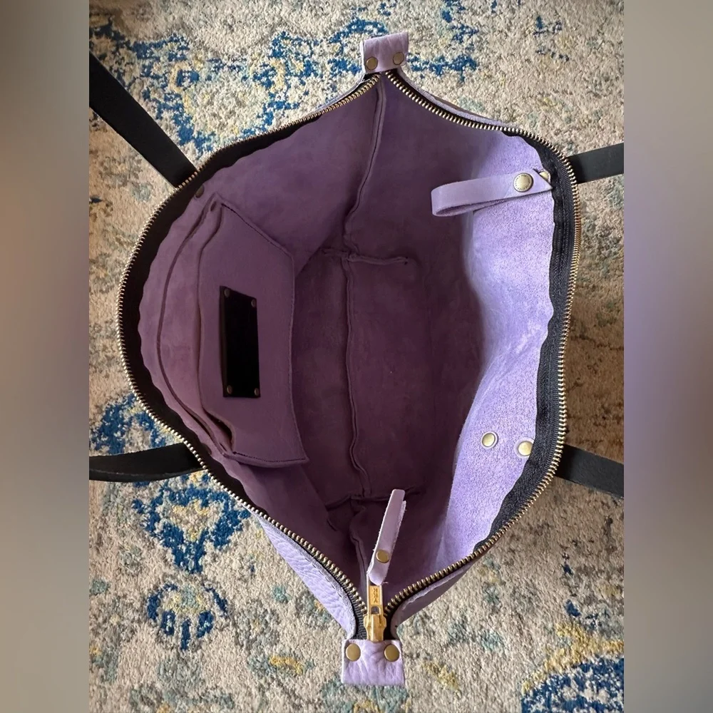 NEW ๐ฆ Portland Leather Large Wisteria Zip Tote - Picture 15 of 16
